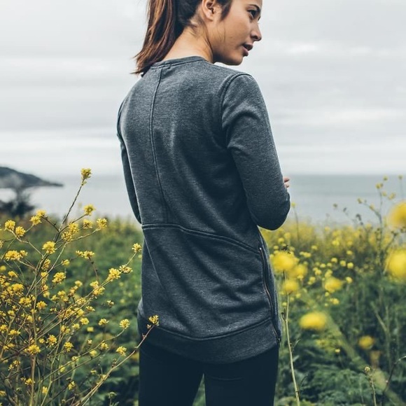 Taylor Stitch Tops - TAYLOR STITCH the chandler side zipper sweatshirt women’s size S